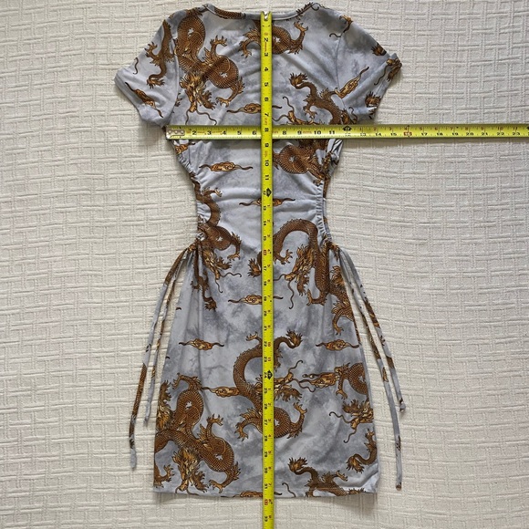 G Mini gold dragon dress. - Picture 7 of 8